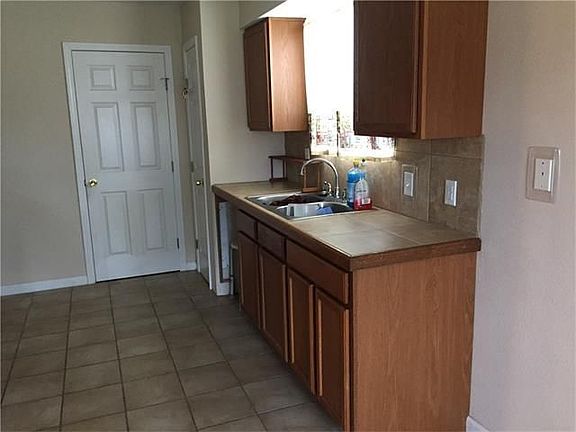 3rd image of 7631 Tricia Ct