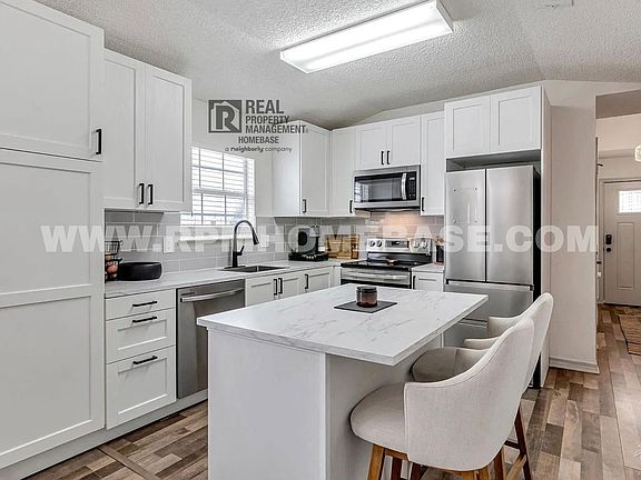 3rd image of 5580 Shadow Shore Pl