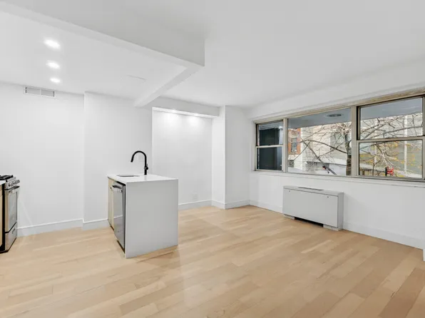 321 East 48th Street image 7 of 7