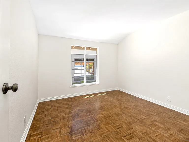 5577 Honors Dr — Photo 22
