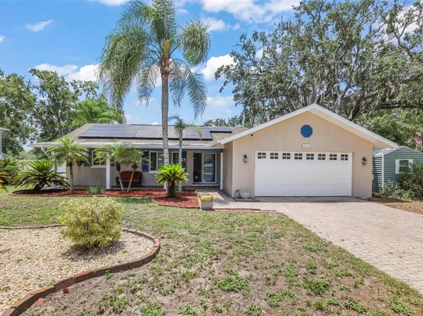 5761 Colonial Dr, New Port Richey, FL 34653