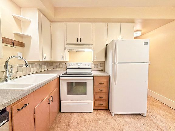 2nd image of 3001-3007 SE Belmont St #3005-50/50