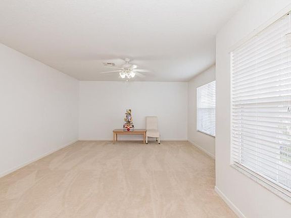 5th image of 927 Flower Fields Ln