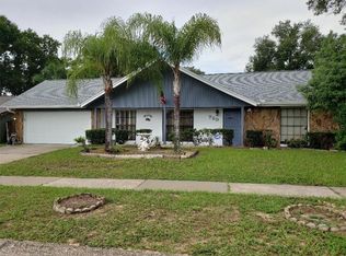 720 Green Cove Dr, Brandon, FL 33510