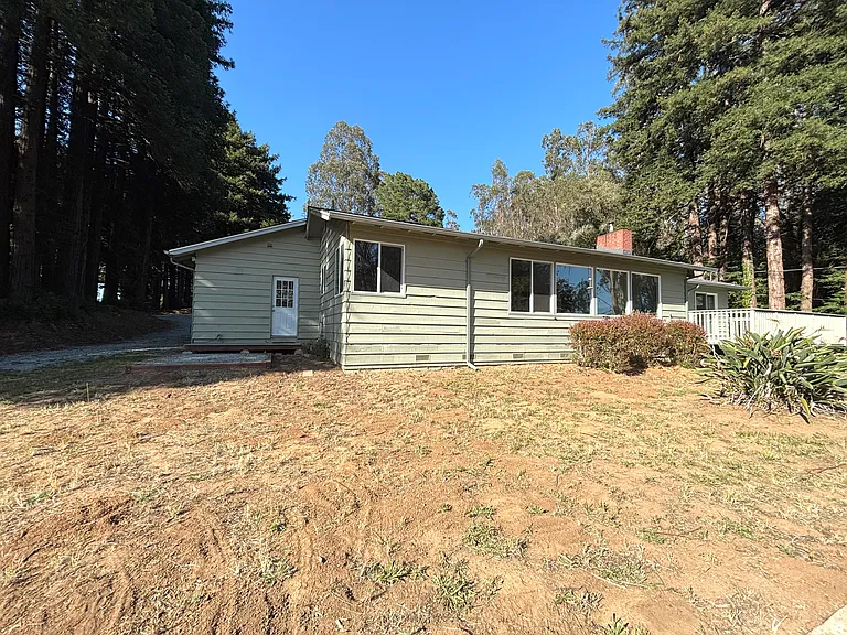 221 Gillette Rd — Photo 29