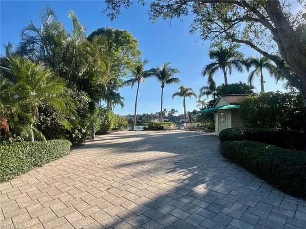 4763 Southern Breeze DR, NAPLES, FL 34114