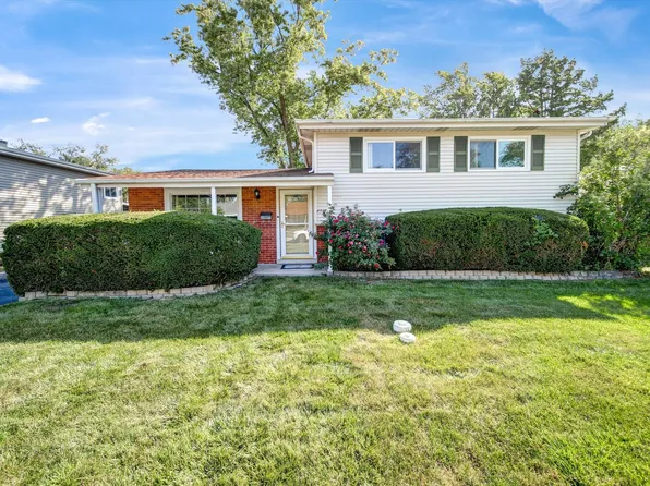445 S Yale Ave, Addison, IL 60101
