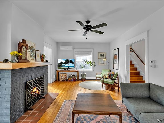 3rd image of 90 Radcliffe Rd