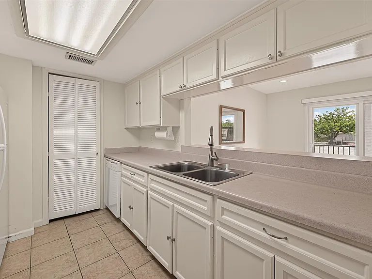 12633 Memorial Dr #130 — Photo 20
