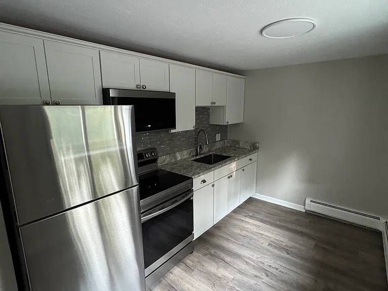 115 S Rocky River Dr #201 — Photo 6