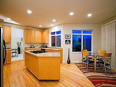 3319 Monterey Ct NE — Photo 2