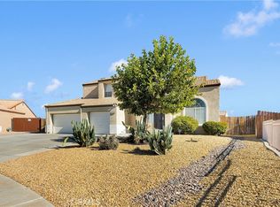 16420 Quanah Dr, Victorville, CA 92395