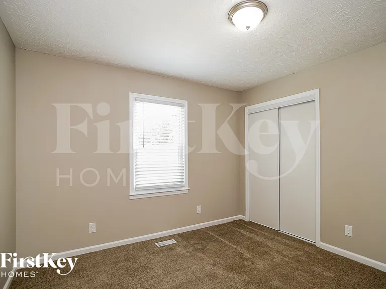 127 McWhirter Pl — Photo 12