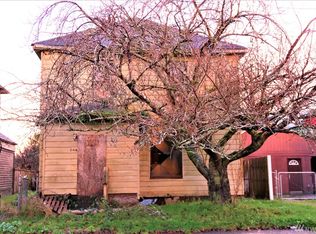 206 N D St, Cosmopolis, WA