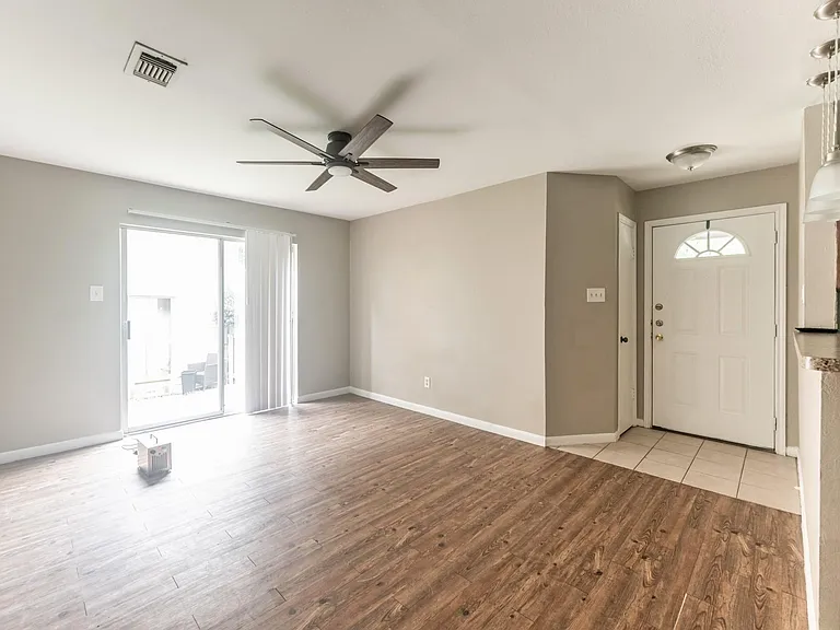 2404 Sycamore Ave #B2 — Photo 14
