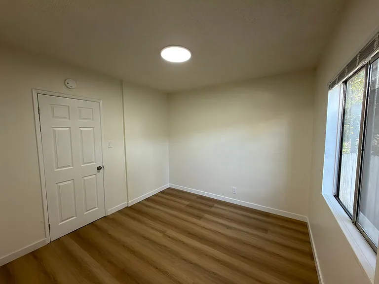 968 N Loma Vista Dr — Photo 10