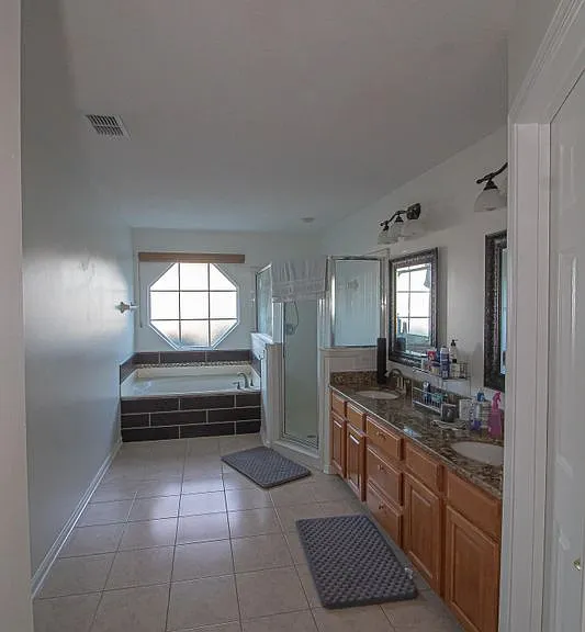 8146 Leafcrest Dr — Photo 14