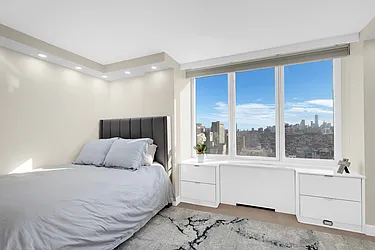 Rented by R New York