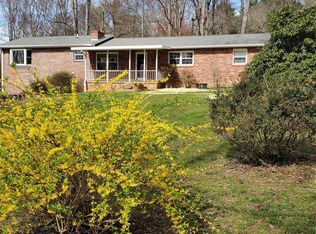 73 Lofty Pine Ln, Mills River, NC 28759