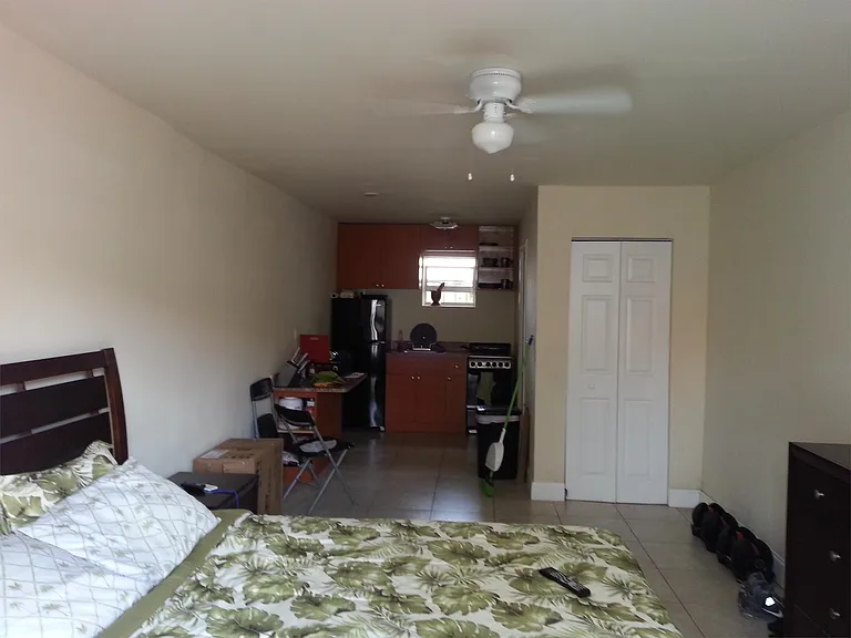 645 NW 32nd St #7 — Photo 9