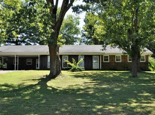 205 Circle Dr, Lafayette, TN 37083