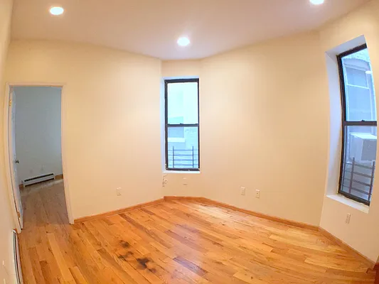 Rented by Uptown Flats LLC | media 2