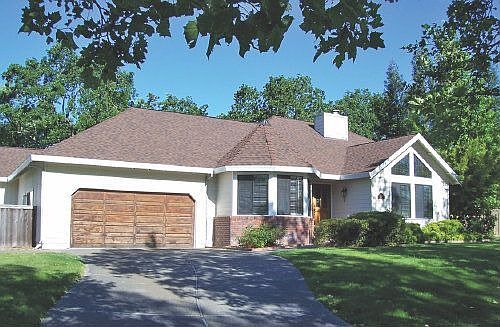 1st image of 9307 Lakewood Dr