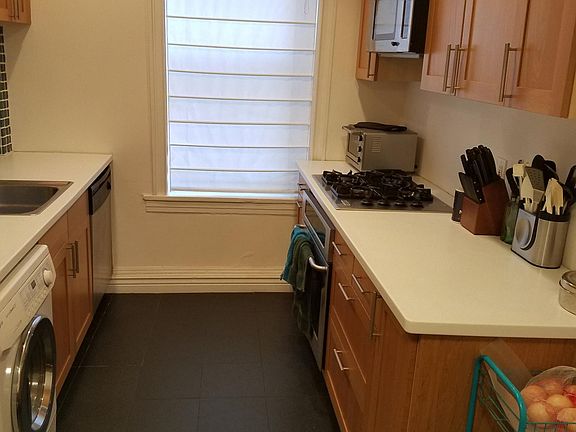 5th image of 66 Romaine Ave APT 6