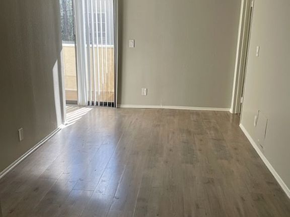 3rd image of 1020 Roswell Ave APT D