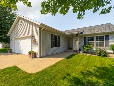 1204 Robertson Rd, Waverly, IA, 50677