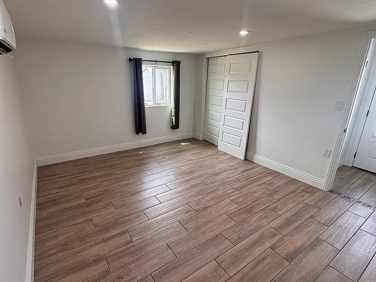 3325 W Turney Ave — Photo 7