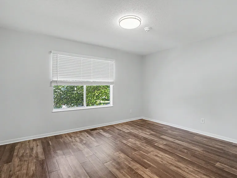406 E 15th St #406D — Photo 17
