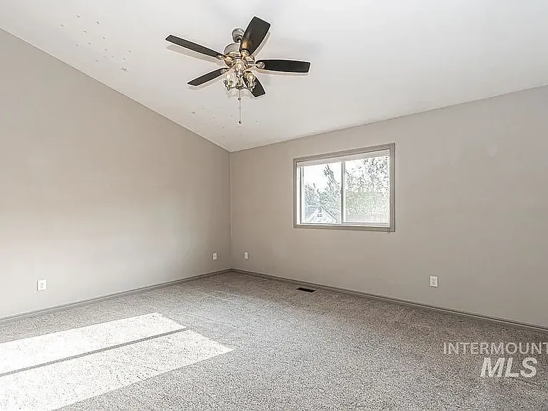2221 S Frontier Dr — Photo 16