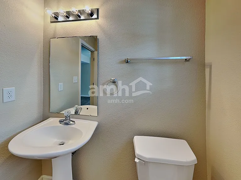 12132 Roundtree Rd — Photo 6
