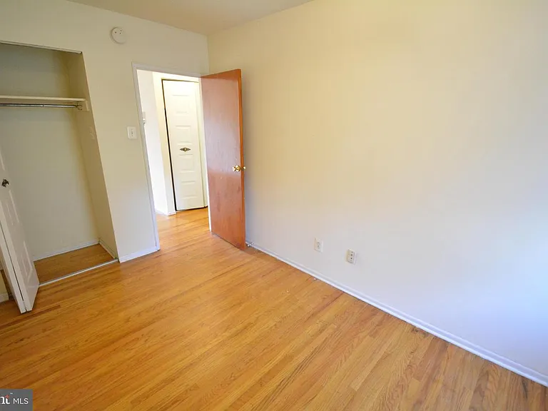 3413 Cresson St #6 — Photo 13