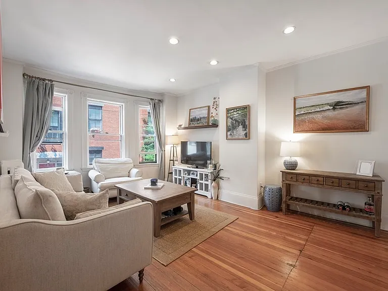 106 Myrtle St #5 — Photo 1