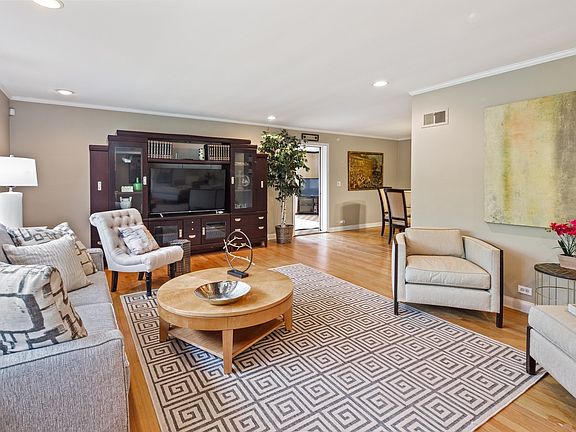 5th image of 4606 W Bryn Mawr Ave