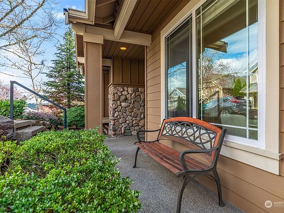 2nd image of 2190 NW Coyote Creek Lane
