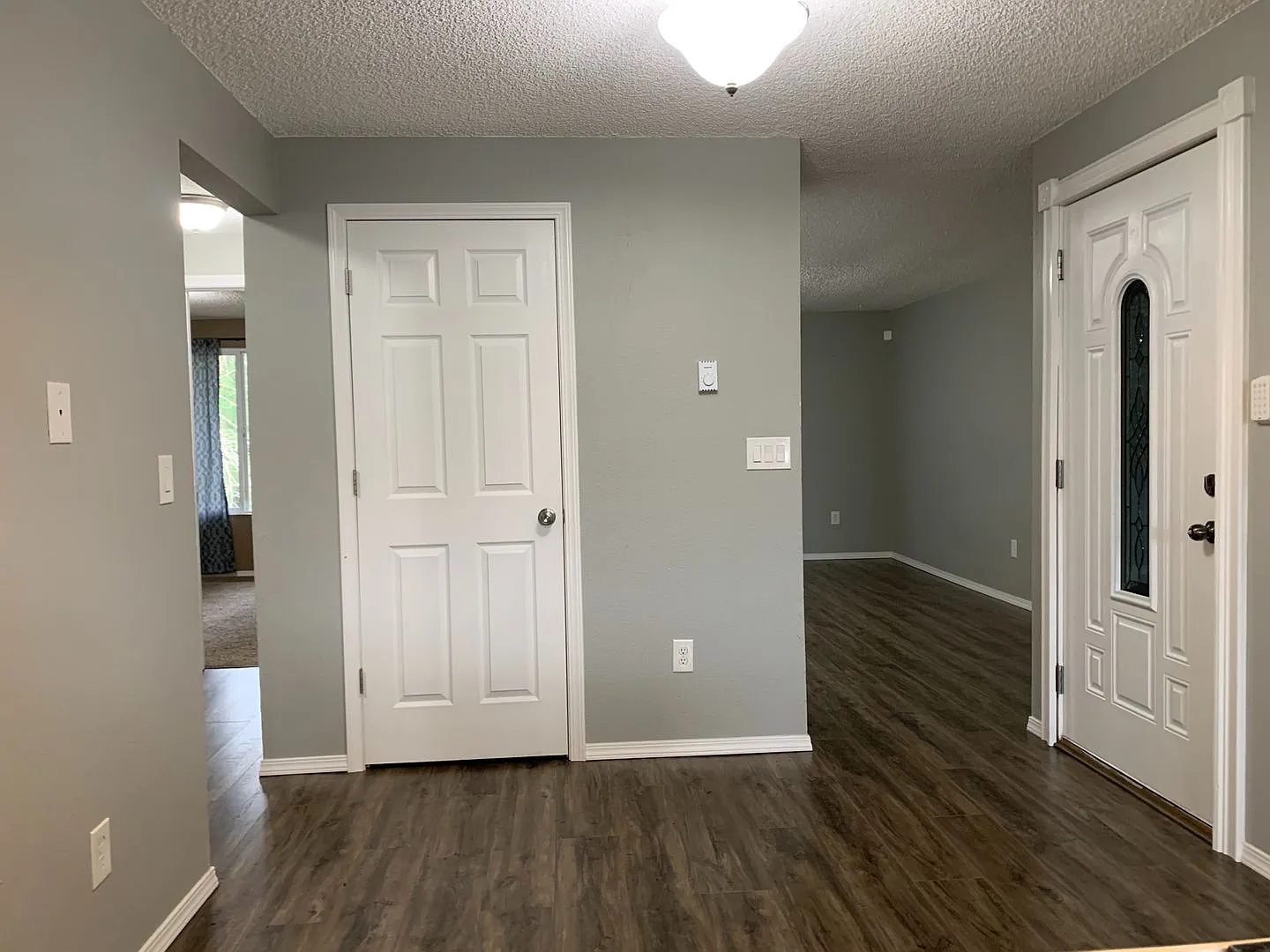 Adorable Ash Street 2bed/1.5ba Condo If Moved In By 8/31: First Full Month Of Rent Free. Free 42 ... — Photo 4