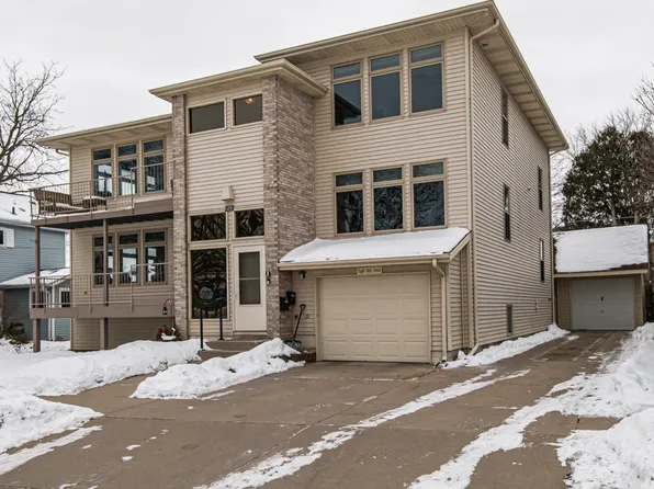 213 N Park St #A, Lake City, MN 55041