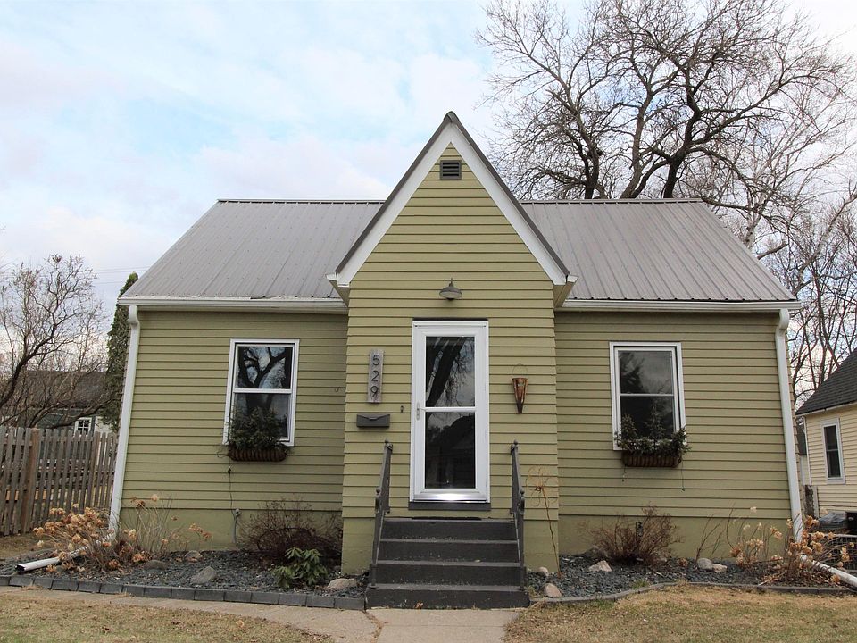 1st image of 529 W Alcott Ave