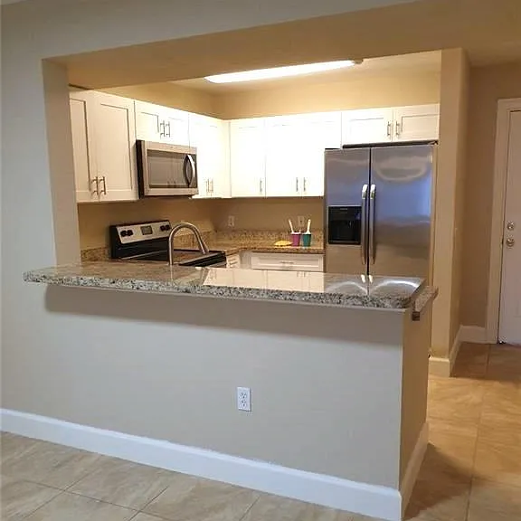 8298 Key Royal Ln #424 — Photo 2
