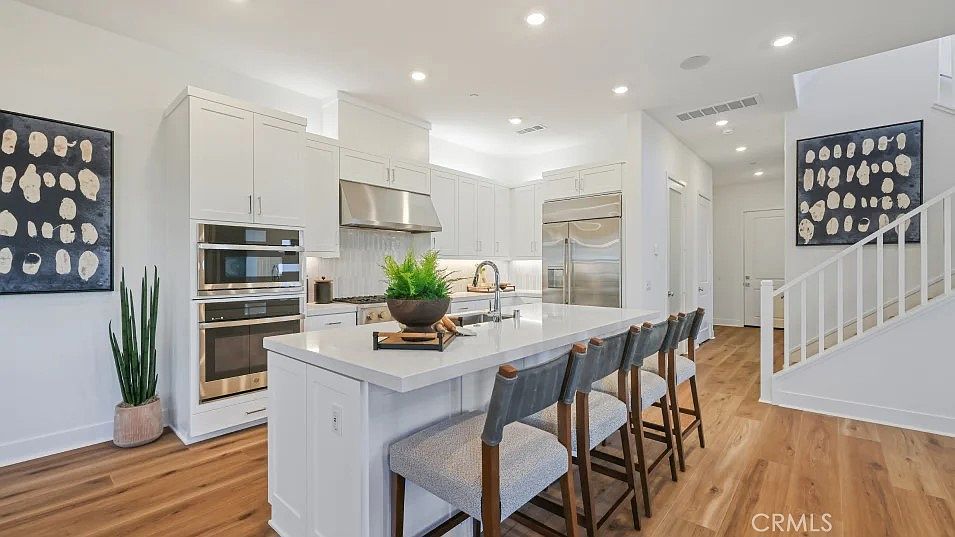 1st image of 1565 Snowberry Pl