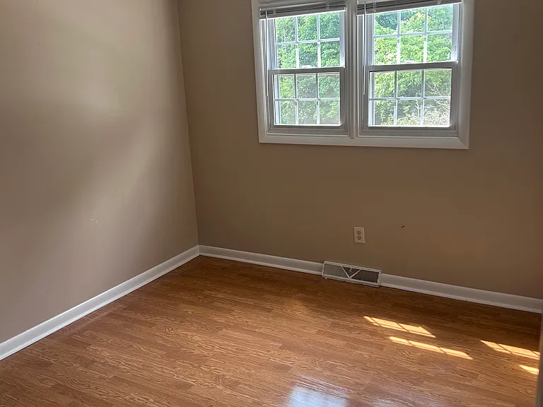 1216 Seminole Dr #2 — Photo 5