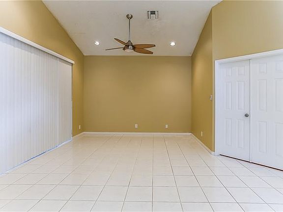 3rd image of 6439 NW 80th Dr