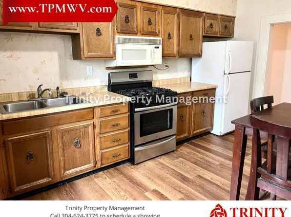 628 Mulberry Ave APT 2, Clarksburg, WV 26301