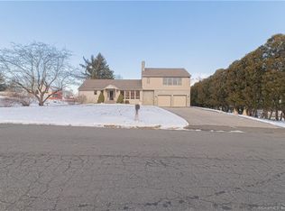 2 Sunnyside Ave, Danbury, CT 06811