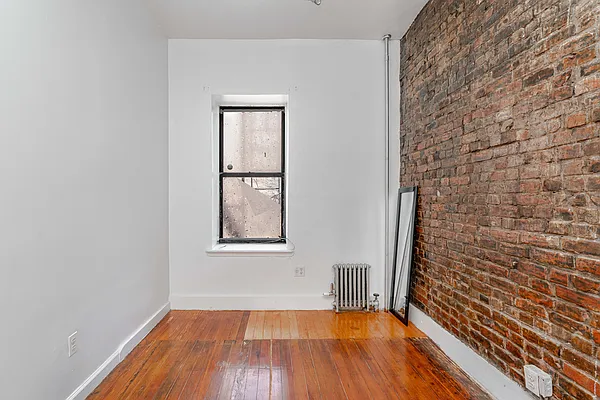 Rented by G Y B Realty Inc | media 6