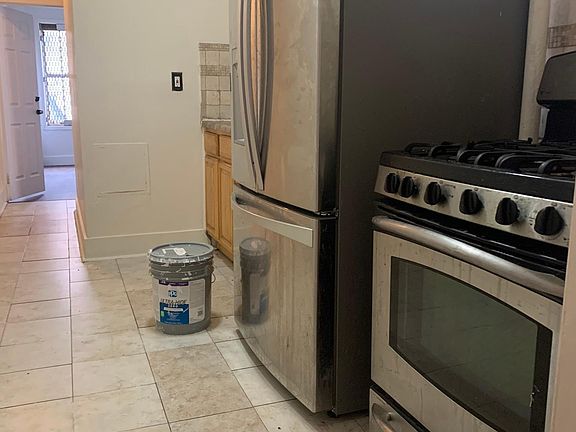 4th image of 1139 Longfellow Ave APT 8