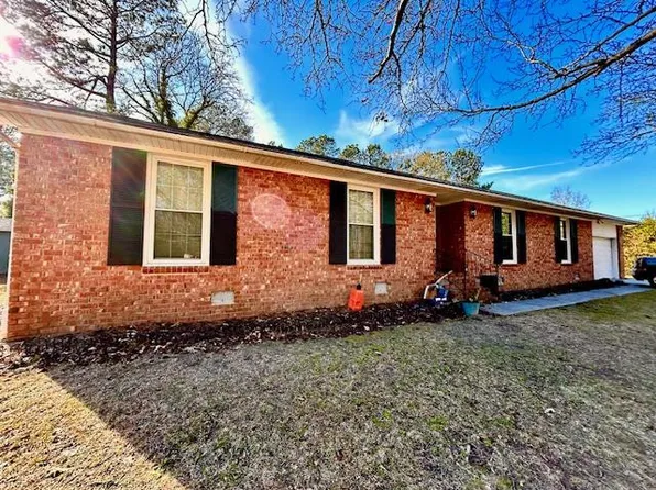 601 Morris Dr, Manning, SC 29102